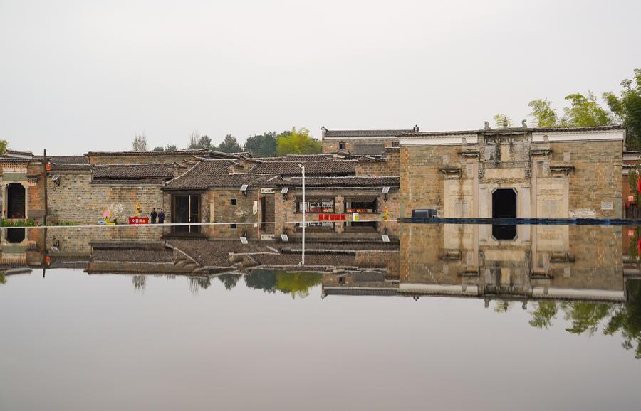 China's rural small, medium-sized banks see ste..