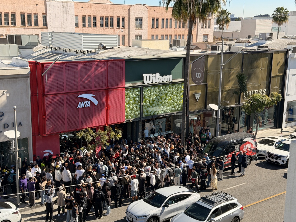 Anta leaps into US market with