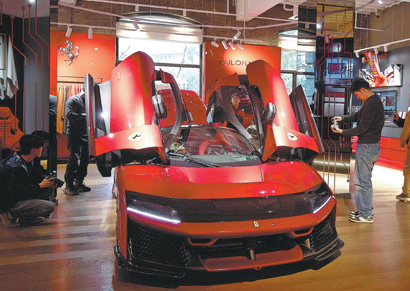 Luxury sports car brands rev up China biz