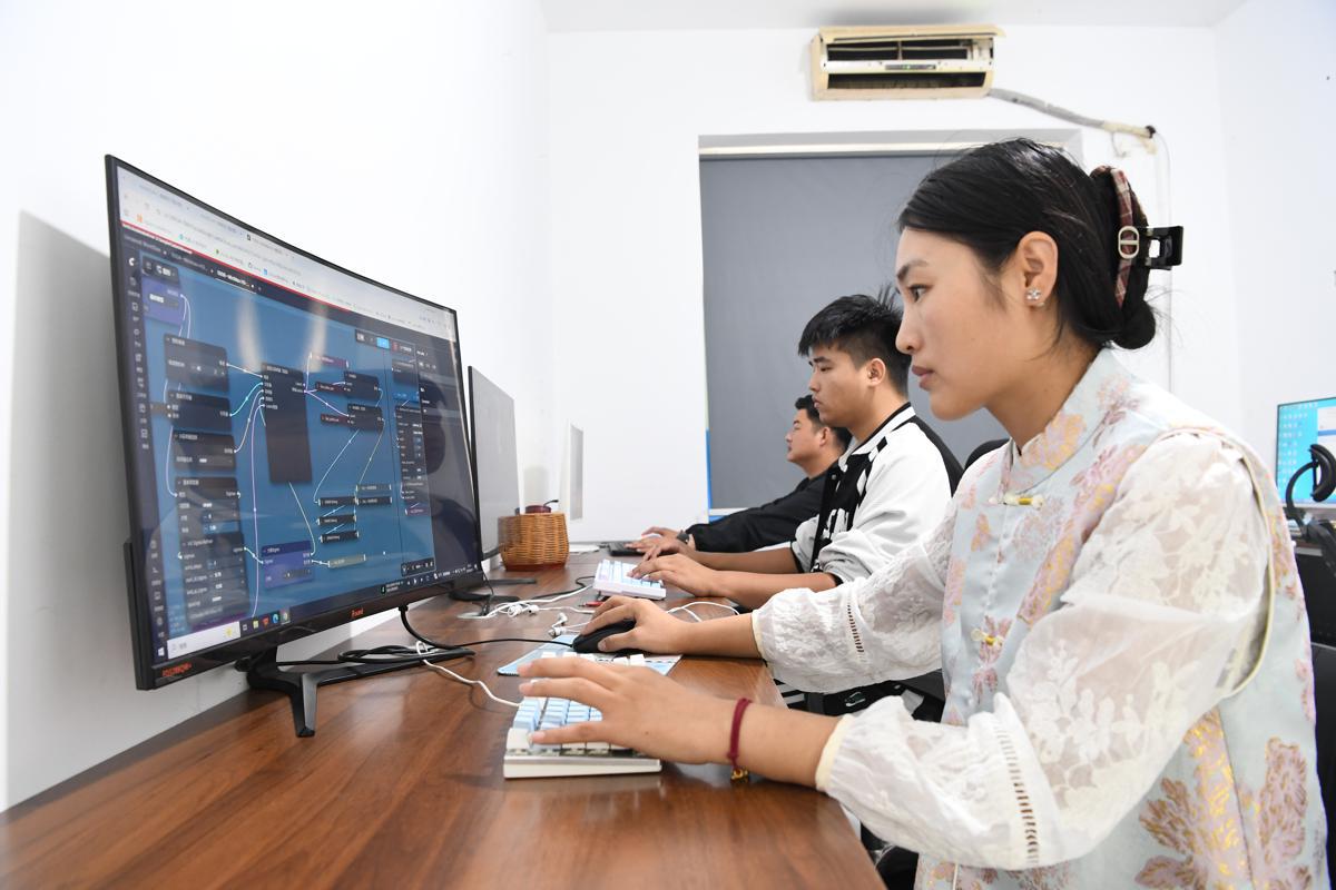 Small companies look bigger with AI resources